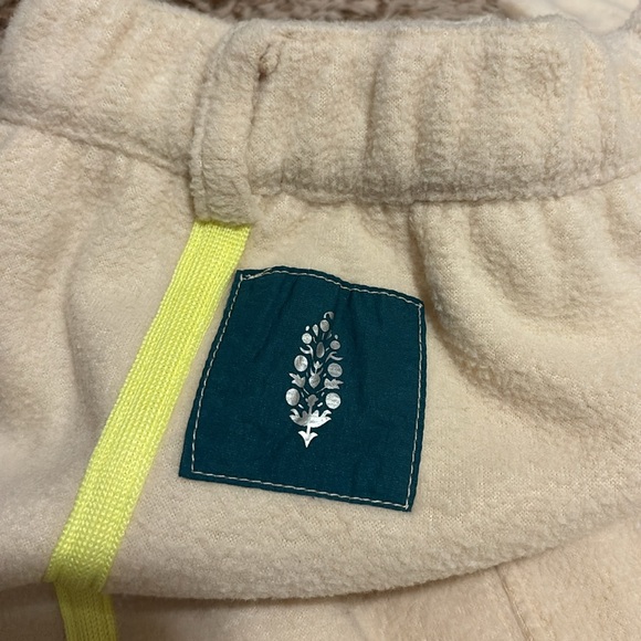 Free People! FP Movement Arena Fleece Joggers Pants In Beige/Neon Yellow NWOT! - Picture 13 of 14